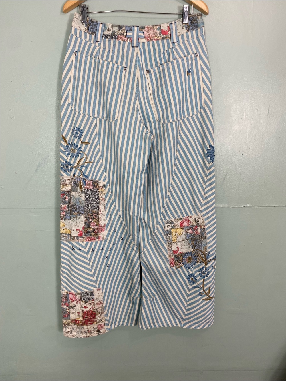 Free People Runyon Parched Craft Pants Striped Blue Ivory Floral Sz 10 Patchwork - Picture 5 of 7